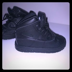 Nike ACG boots